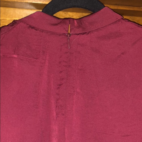 BR Factory v-neck, red / burgundy tank top, size M - Picture 5 of 5